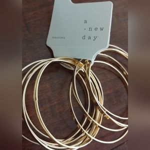 Gold bracelet